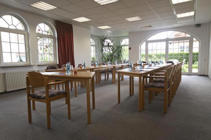 Hotel-Restaurant Zur Krone Loehnberg Экстерьер фото
