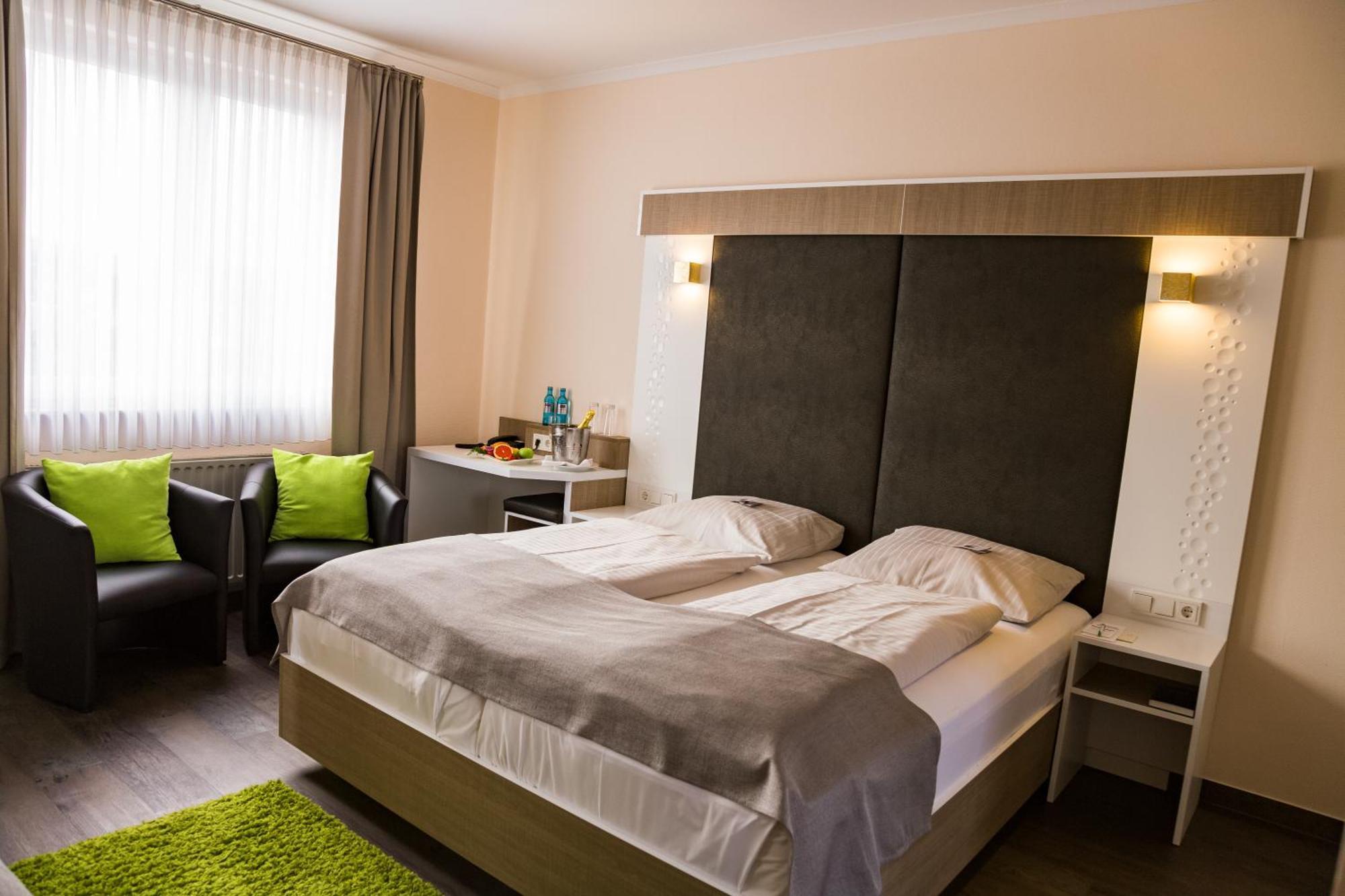 Hotel-Restaurant Zur Krone Loehnberg Экстерьер фото